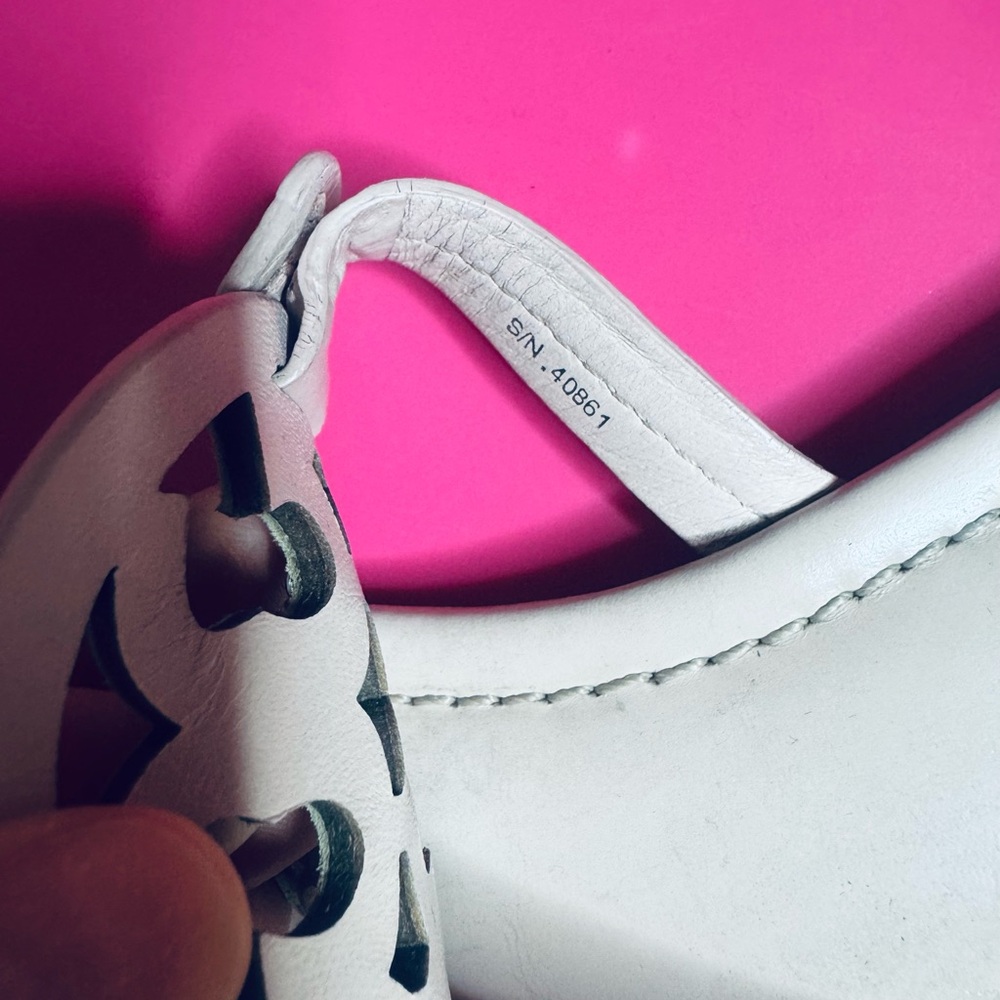 Tory Burch Sandals with Silver Logo - Picture 3 of 4
